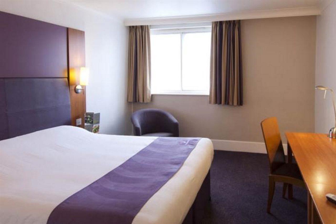 Premier Inn Maidstone Town Centre Exterior photo